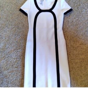 Herve Leger Classic Knit White and Black Dress Size M Knee Length